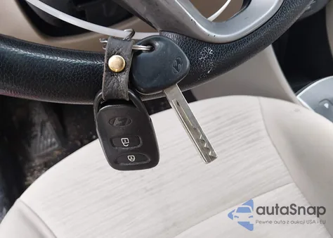 2016 Hyundai Accent Se из США, поврежденный, VIN KMHCT4AE2GU120788